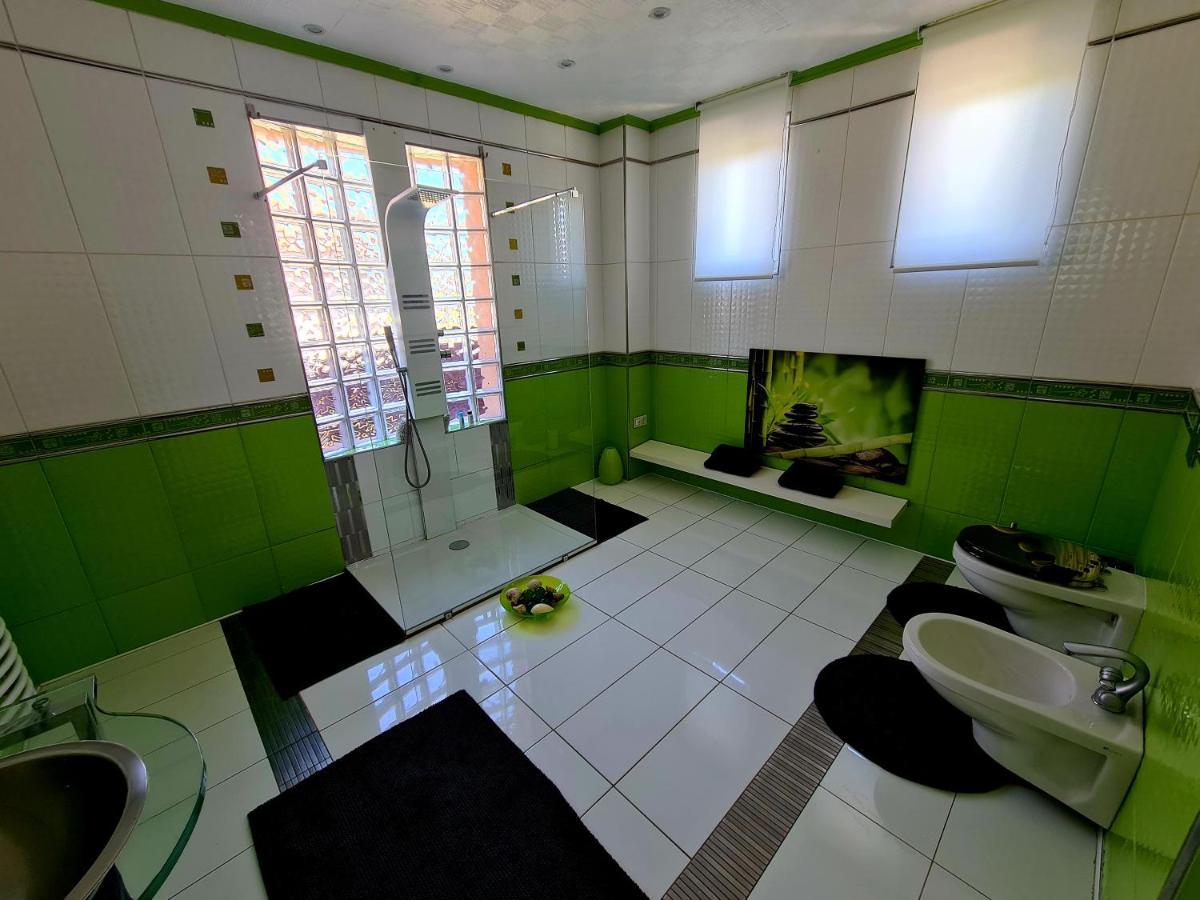 Airport Luxury Apartman 42 فيتْشيش المظهر الخارجي الصورة