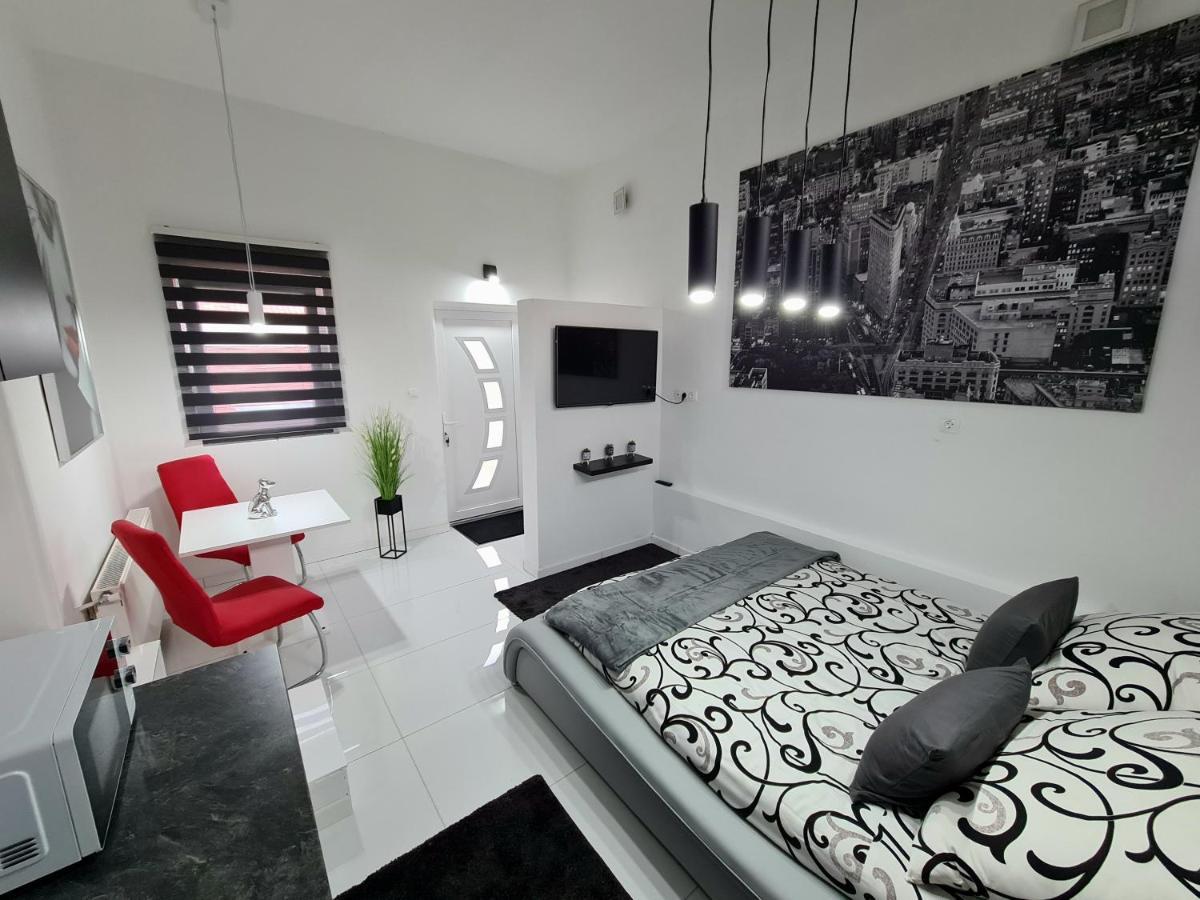 Airport Luxury Apartman 42 فيتْشيش المظهر الخارجي الصورة