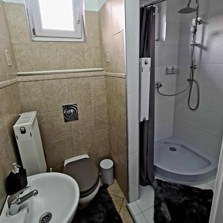 Airport Luxury Apartman 42 فيتْشيش المظهر الخارجي الصورة