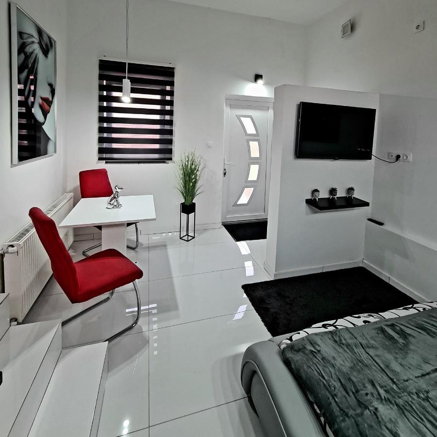 Airport Luxury Apartman 42 فيتْشيش المظهر الخارجي الصورة