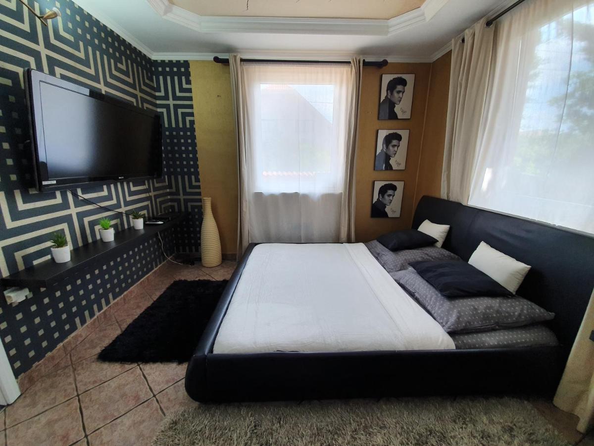 Airport Luxury Apartman 42 فيتْشيش المظهر الخارجي الصورة